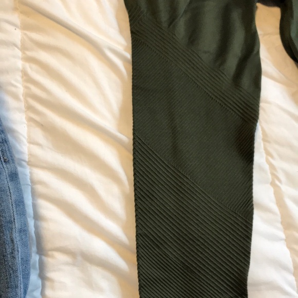 Fabletics seamless ribbed workout leggings - Picture 5 of 6